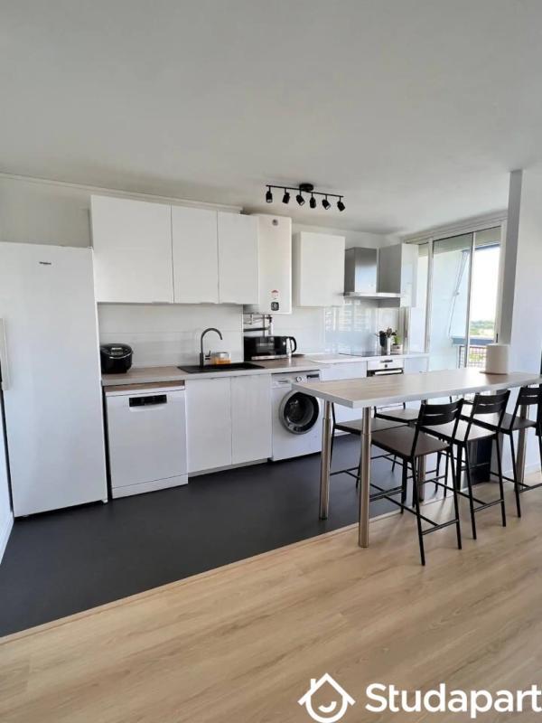 Chambre - 9 m² - 1 pièce