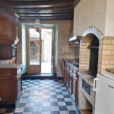 Maison en pierre - 182 m² - 8 pièces