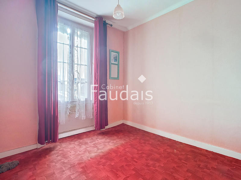 Maison - 202 m² - 11 pièces