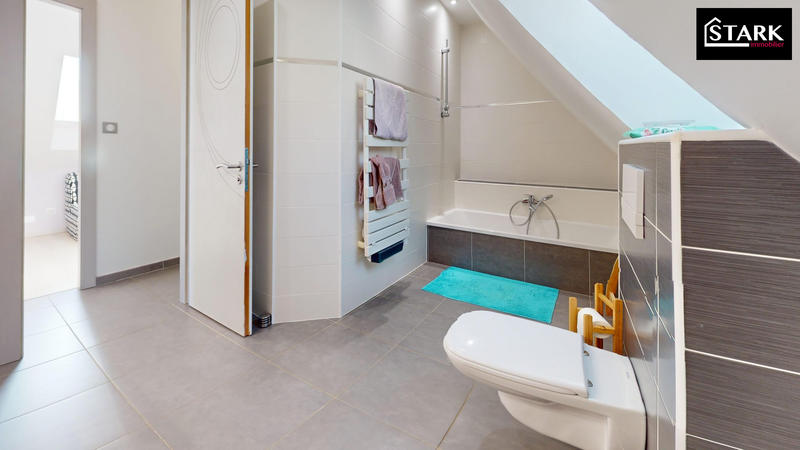 Maison - 112 m² - 6 pièces