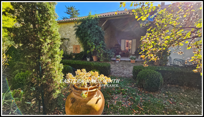 Maison en pierre - 200 m² - 5 pièces