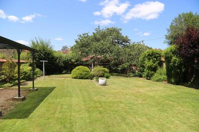 Maison - 205 m² - 8 pièces