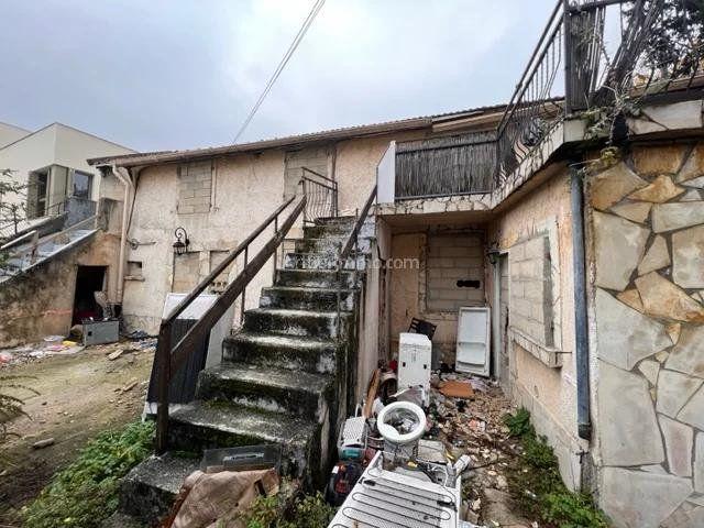 Immeuble - 94 m² - 6 pièces