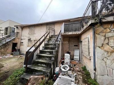 Immeuble - 94 m² - 6 pièces