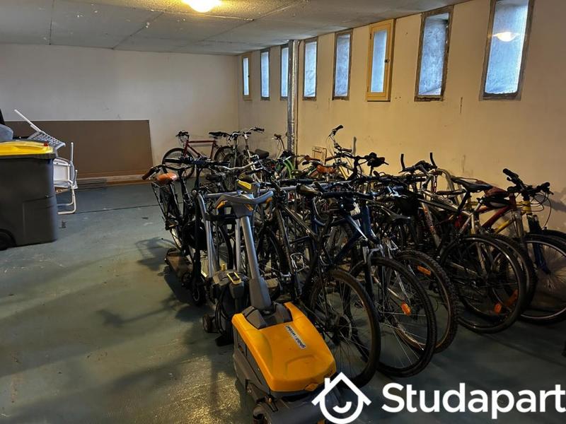 Chambre - 10 m² - 1 pièce