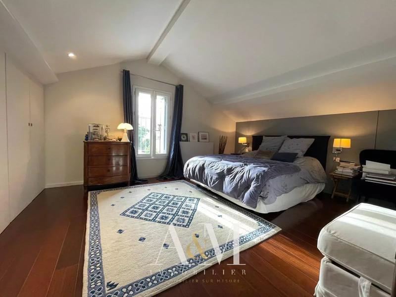 Villa - 202 m² - 6 pièces