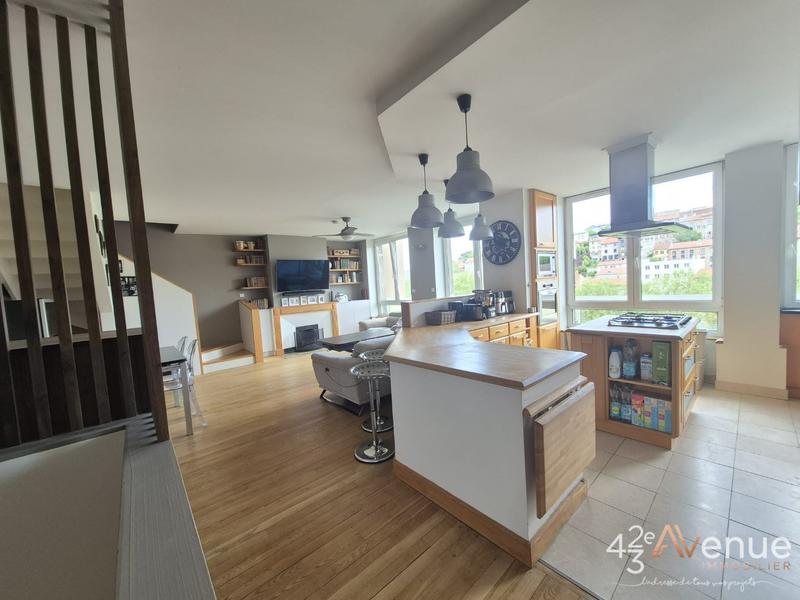 Appartement - 132 m² - 5 pièces