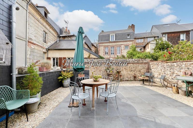 Maison de ville - 205 m² - 8 pièces