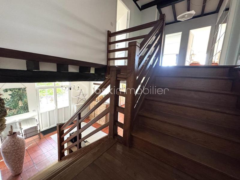 Maison en pierre - 333 m² - 11 pièces