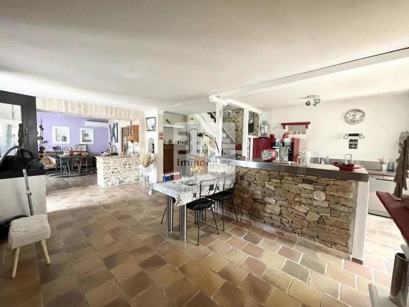 Mas - 153 m² - 6 pièces