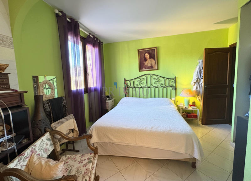 Villa - 167 m² - 8 pièces