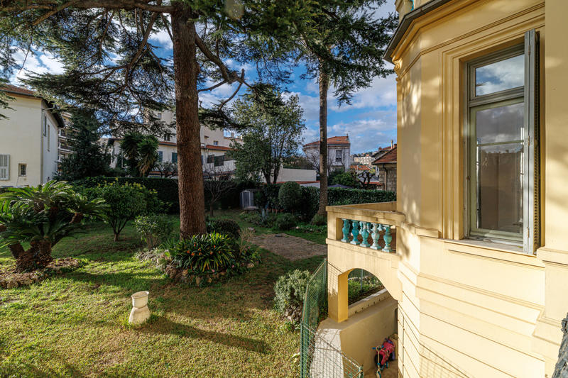 Appartement - 154 m² - 6 pièces