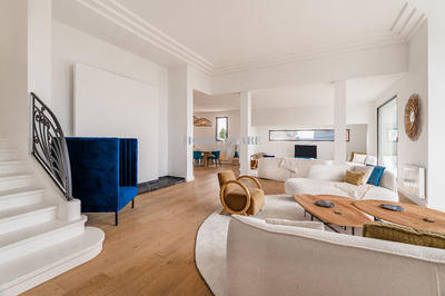 Maison - 392 m² - 14 pièces