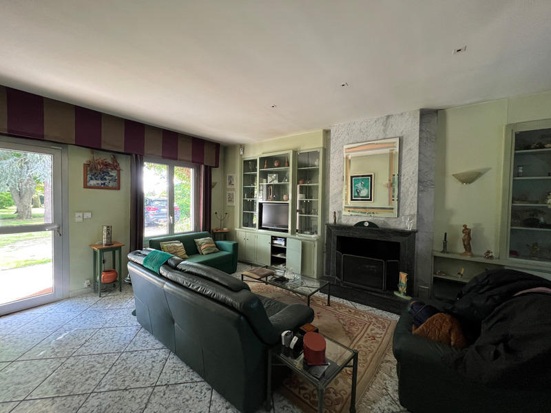 Maison - 300 m² - 9 pièces