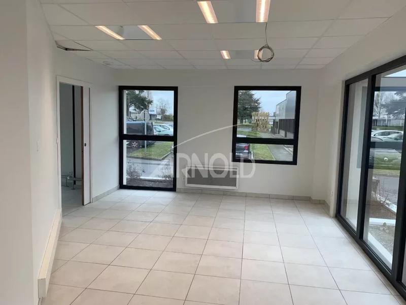 Bureau - 97 m² - 3 pièces