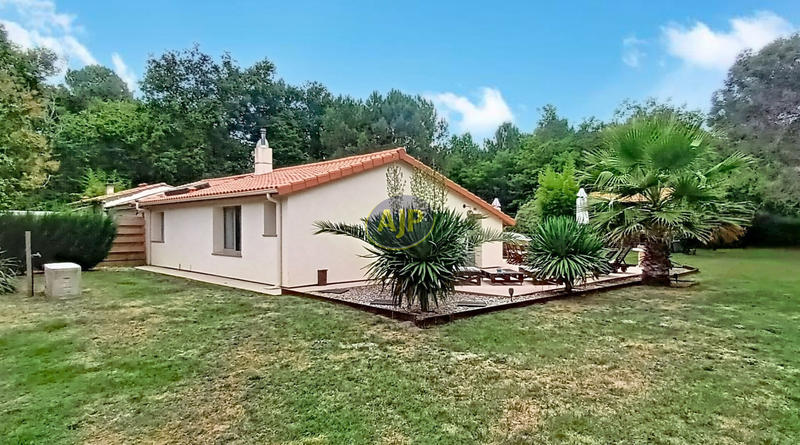 Maison - 88 m² - 4 pièces