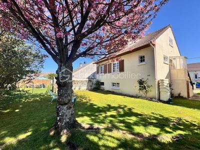 Maison traditionnelle - 130 m² - 6 pièces