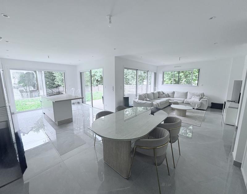 Maison - 145 m² - 7 pièces