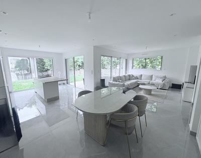 Maison - 145 m² - 7 pièces