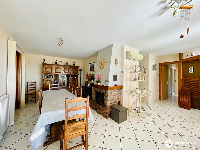 Maison - 196 m² - 11 pièces