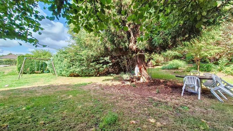 Maison - 586 m² - 24 pièces