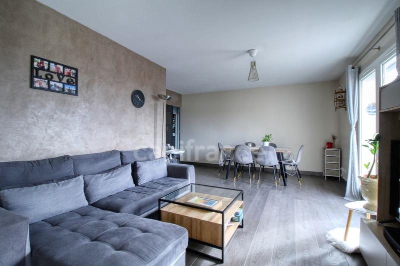 Appartement - 79 m² - 4 pièces