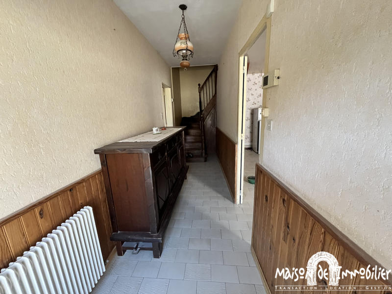 Maison - 210 m² - 6 pièces