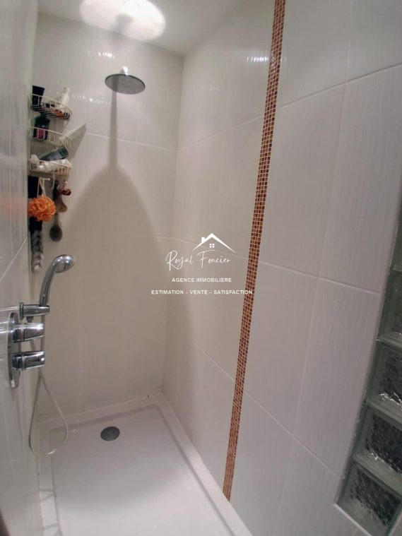 Maison contemporaine - 183 m² - 7 pièces