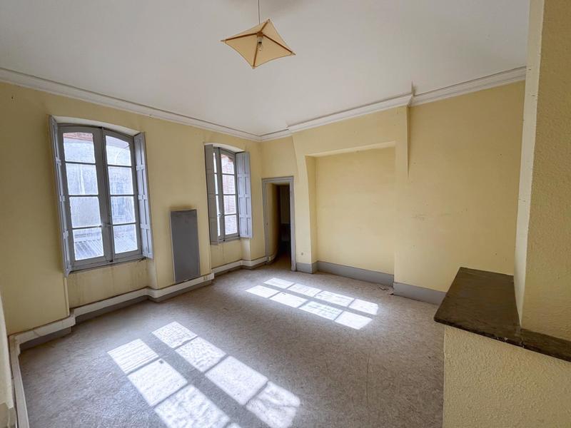 Appartement - 100 m² - 5 pièces