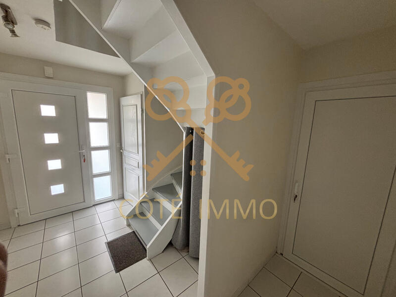 Maison - 95 m² - 10 pièces