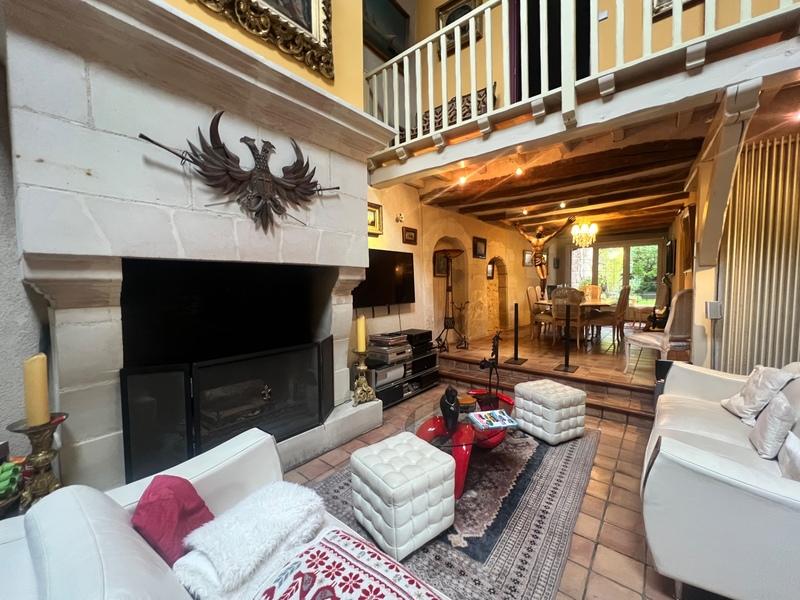 Maison bourgeoise - 212 m² - 6 pièces