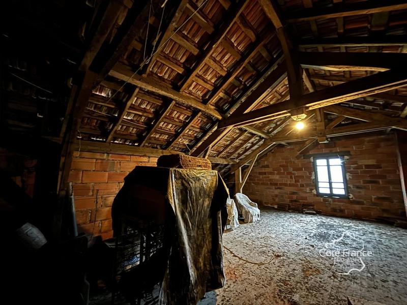 Corps de ferme - 220 m² - 11 pièces