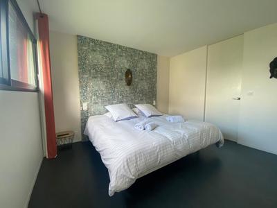 Maison - 222 m² - 5 pièces