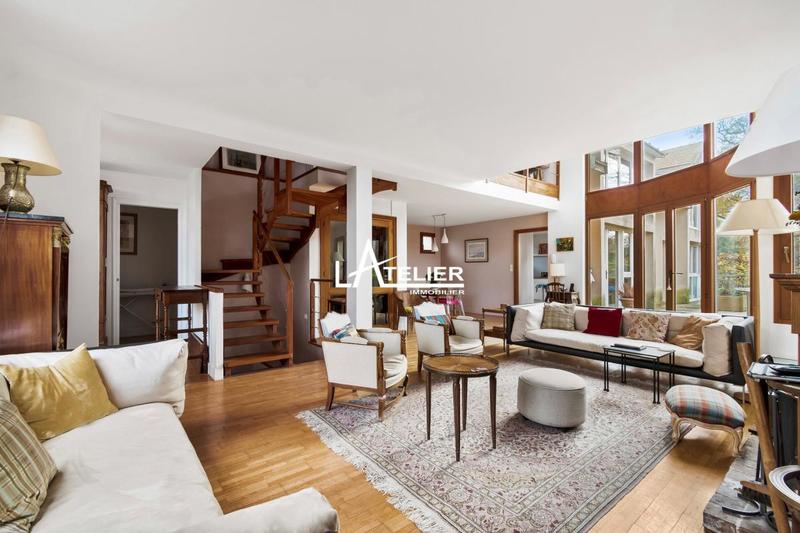 Maison - 399 m² - 15 pièces