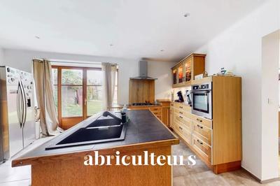 Maison - 260 m² - 7 pièces