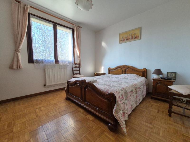 Maison - 205 m² - 8 pièces