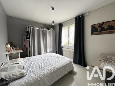 Maison - 97 m² - 5 pièces