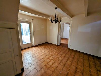 Maison - 80 m² - 7 pièces