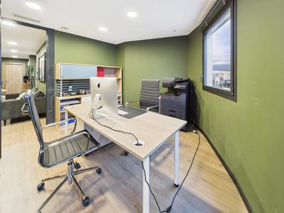 Bureau - 60 m²