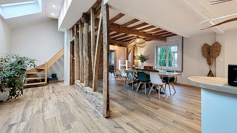 Maison - 207 m² - 7 pièces