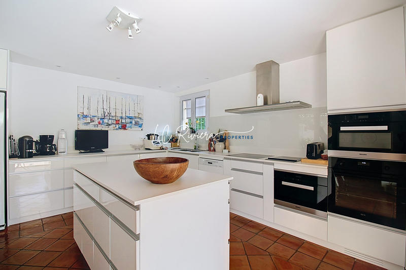 Villa - 276 m² - 8 pièces