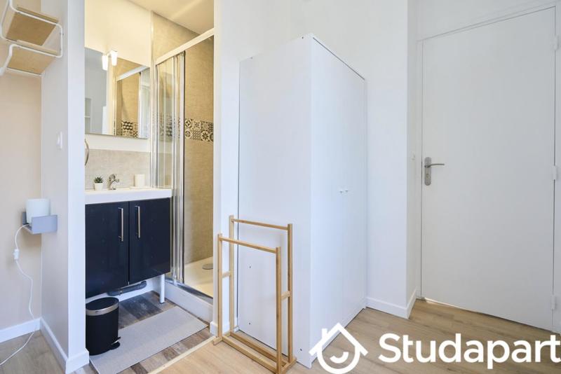 Chambre - 9 m² - 1 pièce