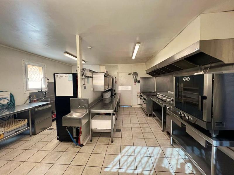 Maison - 235 m² - 6 pièces