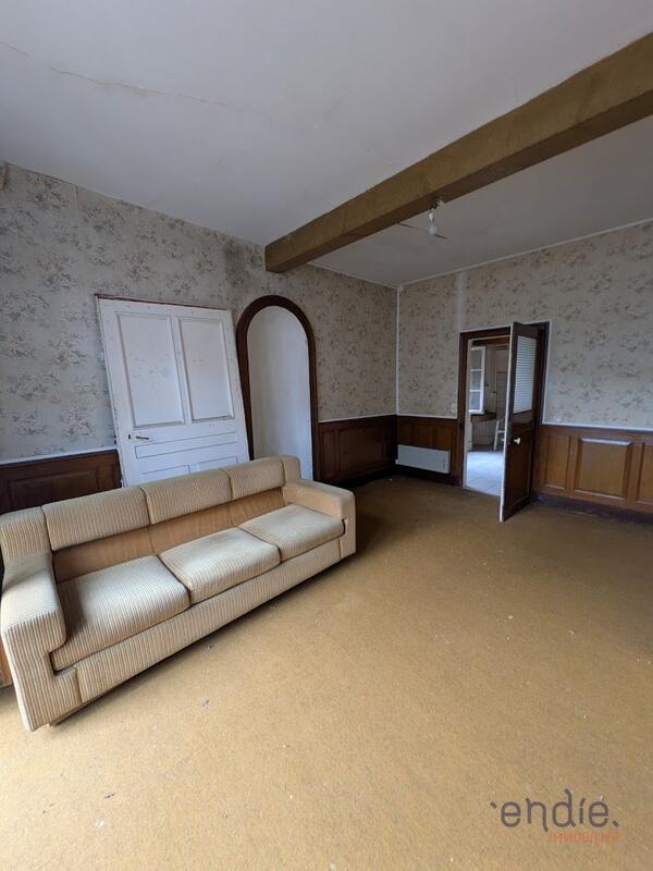 Maison - 157 m² - 9 pièces