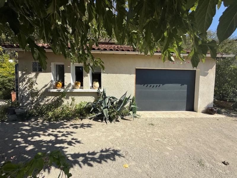 Demeure - 190 m² - 9 pièces