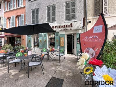 Fonds de commerce - Magasins - 61 m²