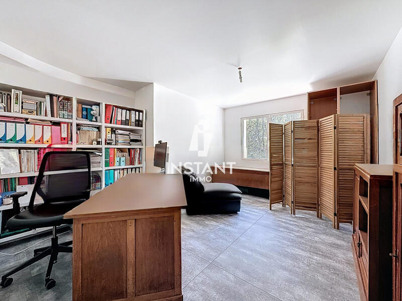 Villa - 472 m² - 10 pièces