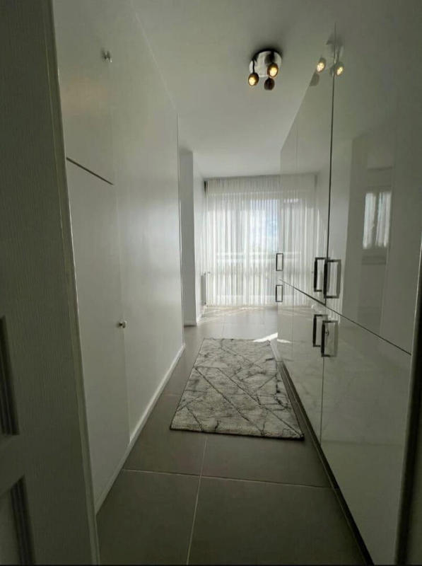 Appartement - 100 m² - 5 pièces