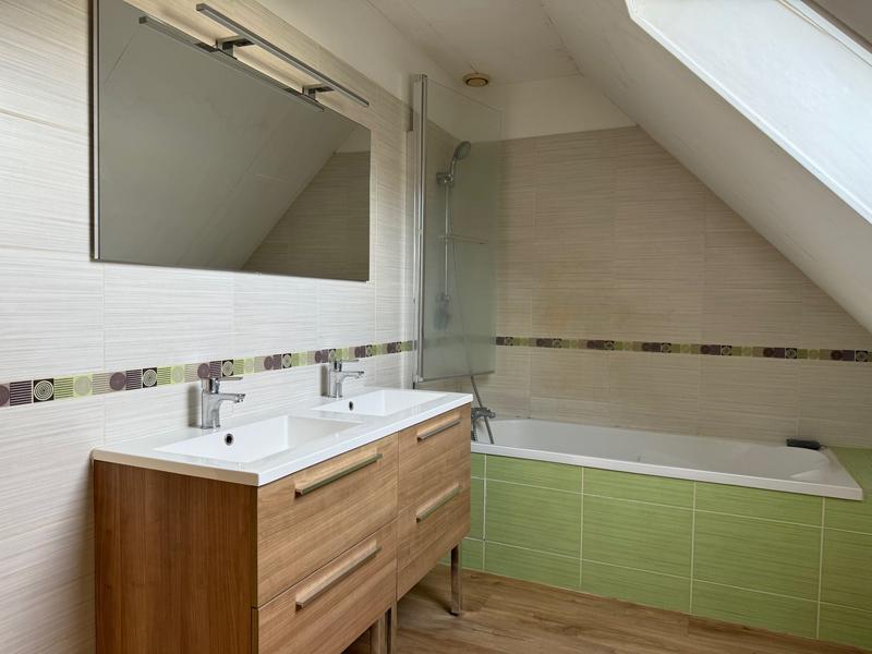 Maison - 140 m² - 5 pièces