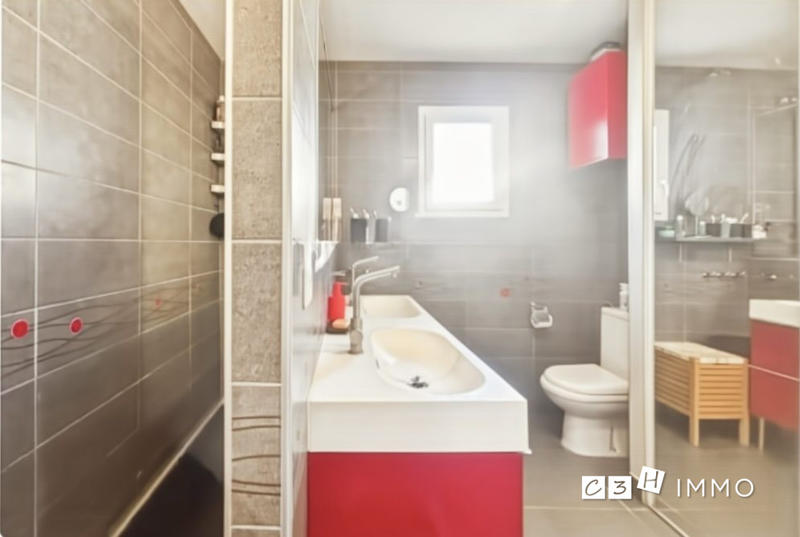 Maison - 135 m² - 6 pièces